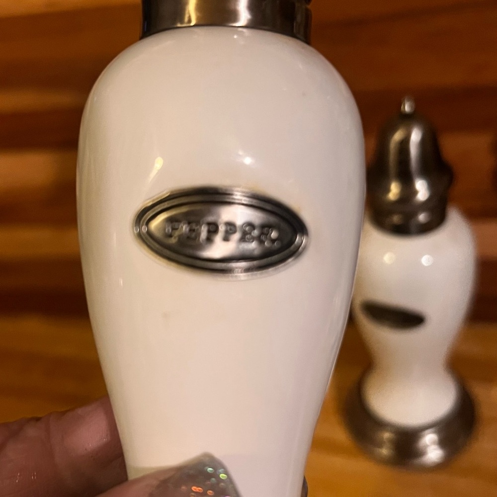 Elegant White Salt and Pepper Shaker Set - Picture 3 of 7